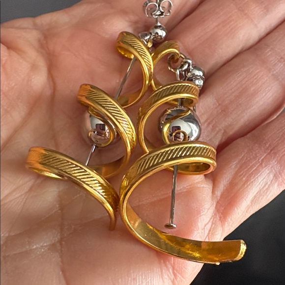 Vintage Avon 90s GoldPlated Spiral Confetti Dangle SilverTone Pendulum Balls 240 - Picture 6 of 10